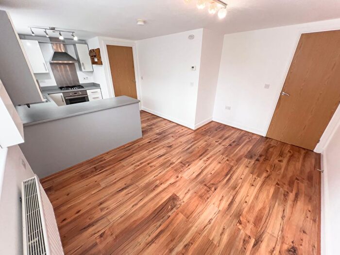 2 Bedroom Flat For Sale In Oaktree Close, Sutton In Ashfield, NG17