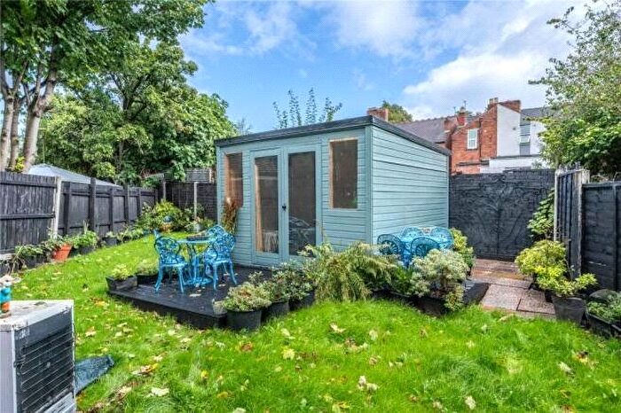 4 Bedroom Detached House For Sale In Staveley Road, Wolverhampton, West Midlands, WV1