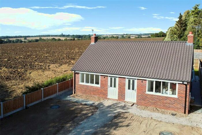 1 Bedroom Bungalow For Sale In Farmbridge End, Good Easter, Chelmsford, Essex, CM1