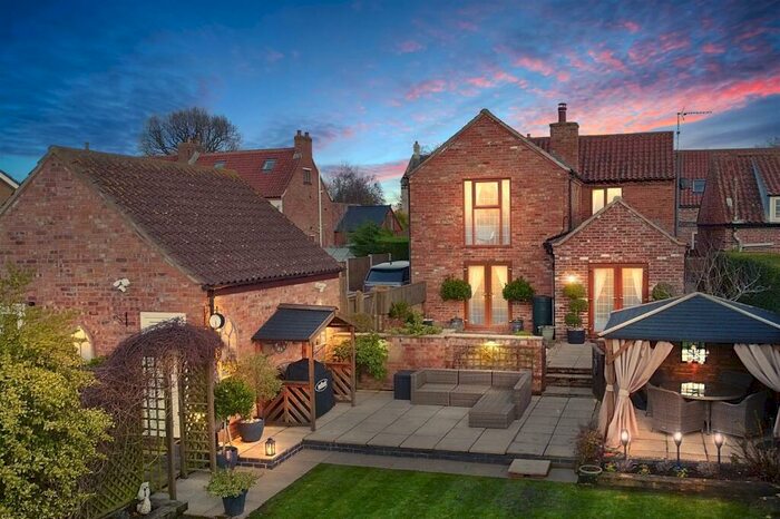 4 Bedroom Detached House For Sale In Tow Lane, Foston, NG32