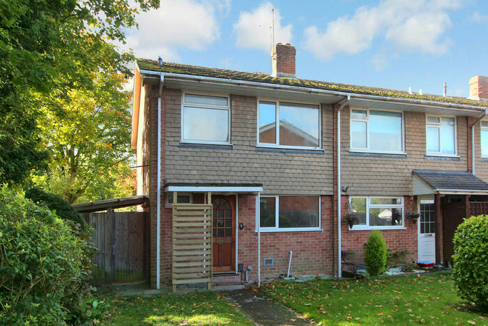 3 Bedroom End Of Terrace House To Rent In Eling Close, Winchester, SO22