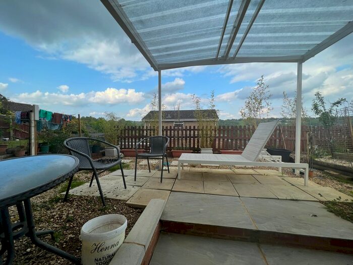 1 Bedroom Flat To Rent In Wyndham Avenue, High Wycombe, HP13