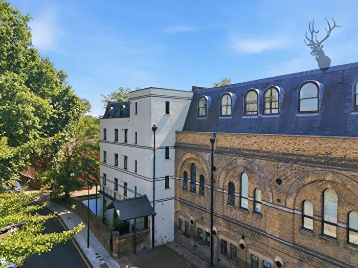 4 Bedroom Apartment For Sale In Rectory Square, Temple Court, E1