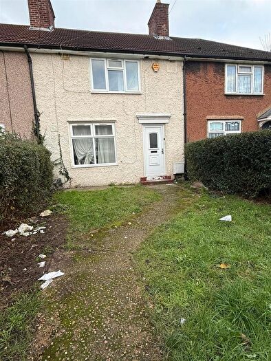 5 Bedroom Property To Rent In Nicholas Road, Dagenham, RM8