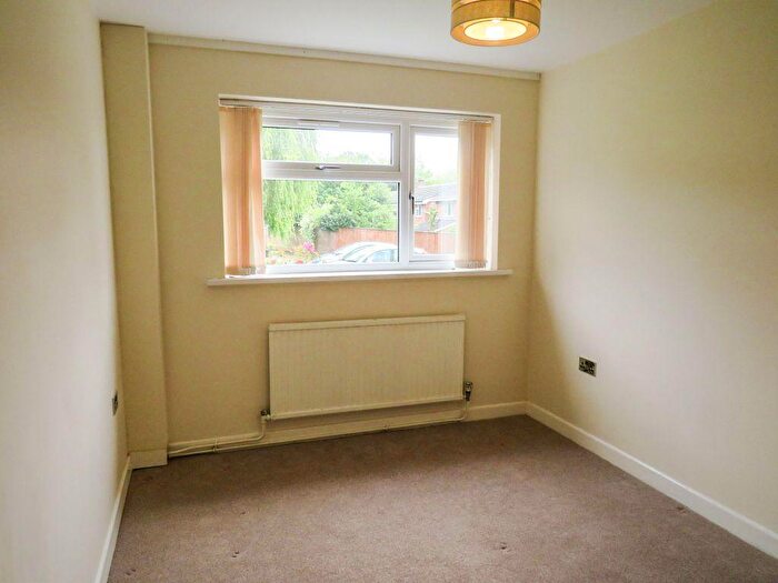 2 Bedroom Bungalow To Rent In Peel Walk, Harborne, Birmingham, B17