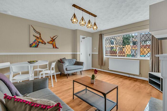 3 Bedroom House To Rent In Stanmore Grove, Leeds, LS4