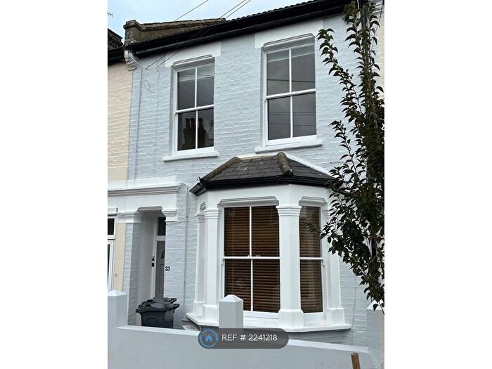 1 Bedroom Flat To Rent In Swanscombe Road, London, W4