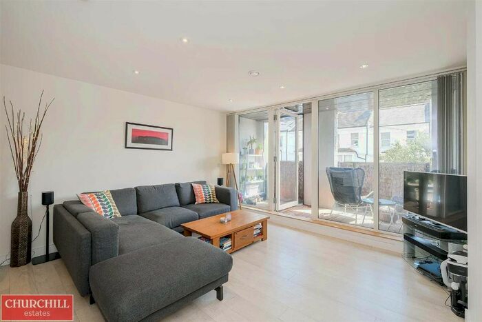 2 Bedroom Flat For Sale In Grant House, Cleveland Park Avenue, Walthamstow, E17