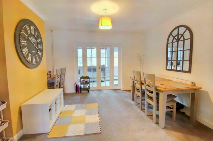 3 Bedroom Semi-Detached House For Sale In Drayton Wood Road, Hellesdon, Norwich, Norfolk, NR6