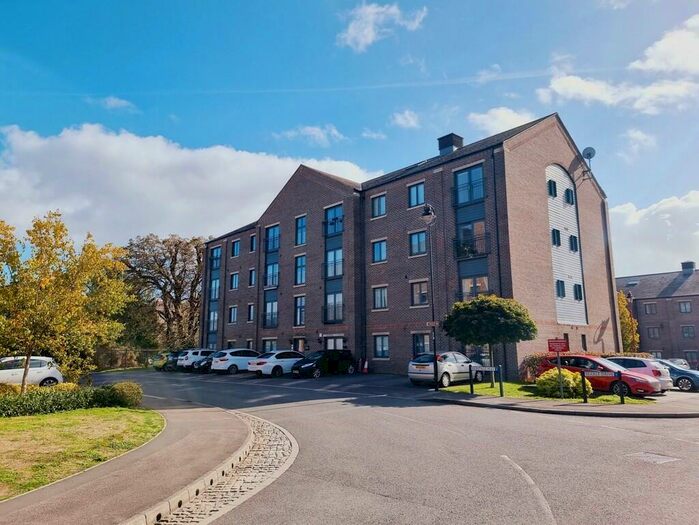 2 Bedroom Apartment To Rent In Heritage Way, Gosport, PO12