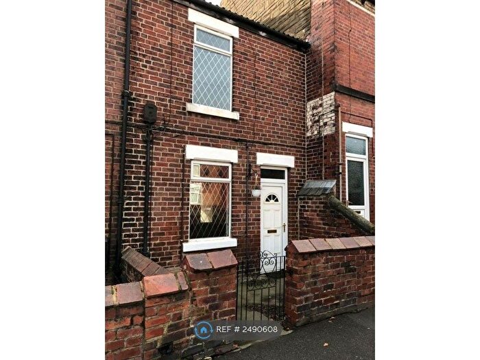 2 Bedroom Terraced House To Rent In Pontefract Road, Featherstone, Pontefract, WF7