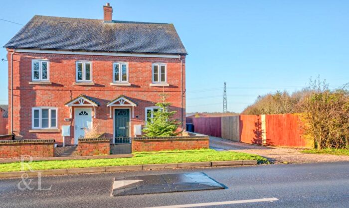 3 Bedroom Semi-Detached House For Sale In Station Road, Bagworth, Coalville, LE67