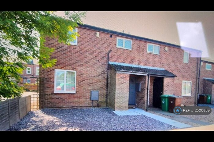 2 Bedroom Semi-Detached House To Rent In Radcliffe Street, Nottingham, NG2