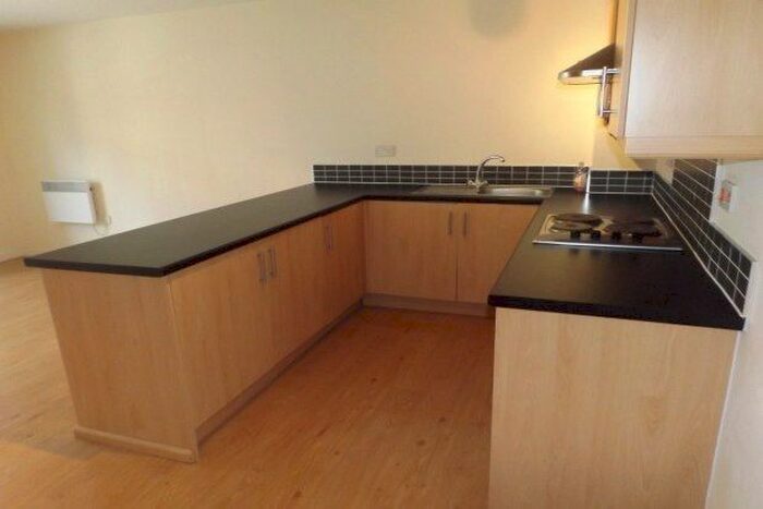 2 Bedroom Flat To Rent In New Hall Lane, Preston PR1