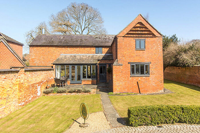 4 Bedroom Barn Conversion For Sale In Welford Road, Sibbertoft, LE16