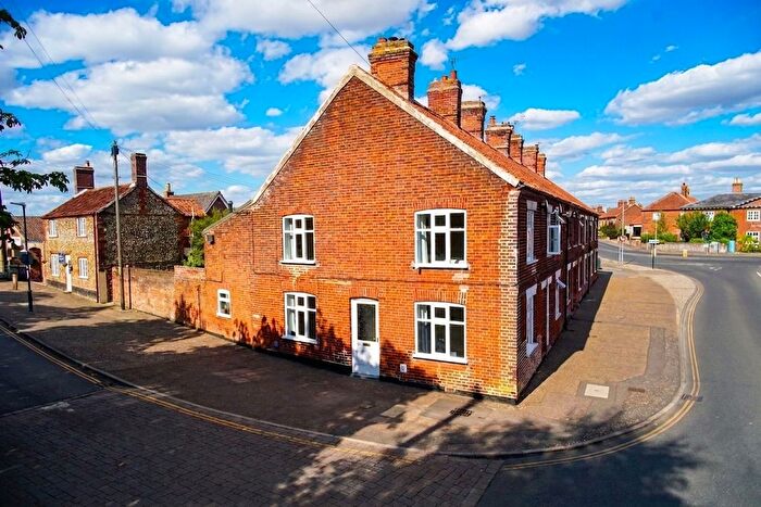 2 Bedroom End Of Terrace House For Sale In Elm Terrace, Wymondham, NR18