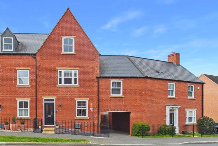 3 Bedroom Terraced House For Sale In Redcar Road, Towcester, NN12