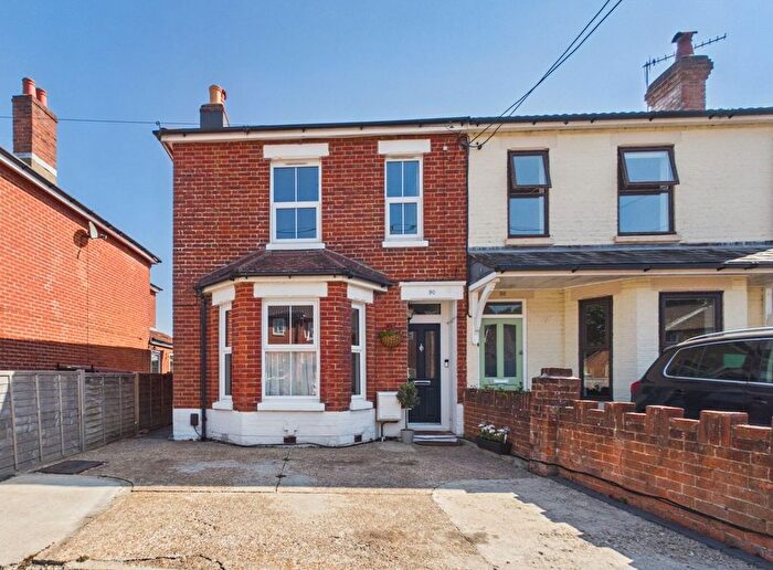 3 Bedroom Semi-detached House For Sale In Woolston Road, Netley Abbey, Southampton, SO31