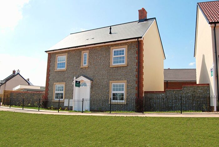 4 Bedroom Detached House For Sale In Mattravers Way, Taunton, TA1