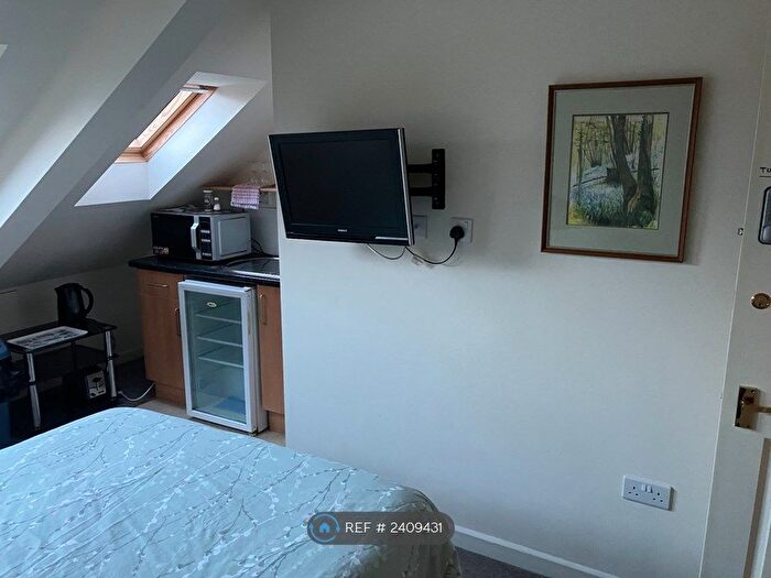 1 Bedroom Flat To Rent In Haddington House Apartments, Plymouth, PL2