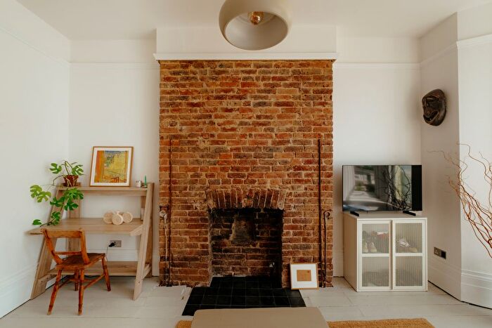 1 Bedroom Flat For Sale In Edward Road, St. Leonards-On-Sea, TN37