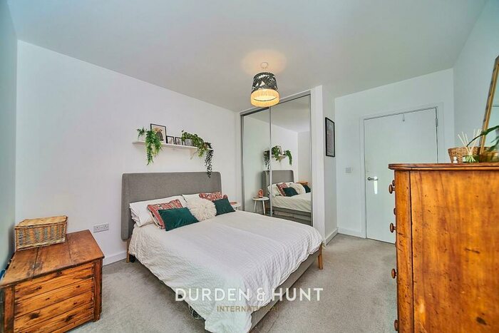 1 Bedroom Apartment For Sale In Safflower Lane, Harold Wood, RM3