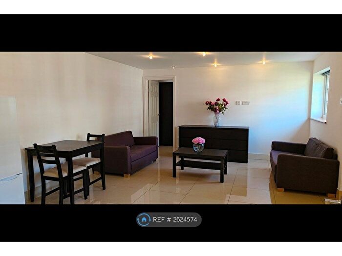 1 Bedroom Flat To Rent In Flower Lane, Mill Hill, NW7