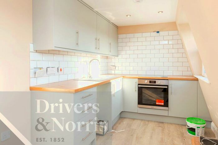 2 Bedroom Apartment To Rent In Hercules Street, Holloway, London, N7