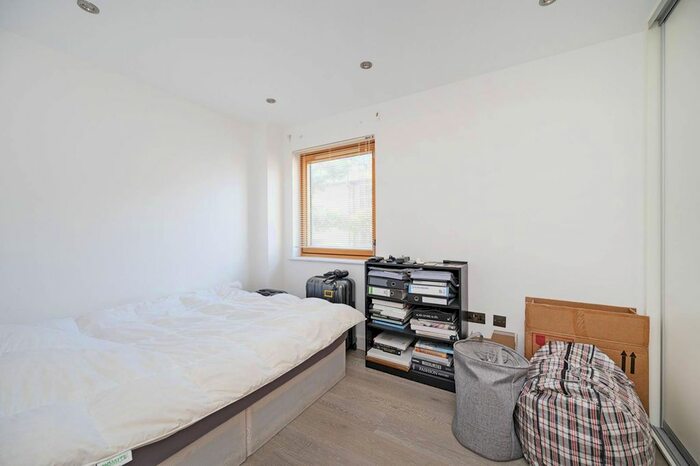 1 Bedroom Flat To Rent In Paragon Road, Hackney, London, E9