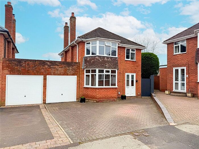 3 Bedroom Link Detached House For Sale In Malcolm Avenue, Bromsgrove, Worcestershire, B61