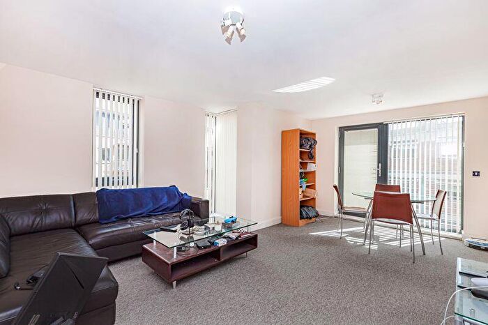1 Bedroom Flat To Rent In Woodin's Way, Oxford, OX1