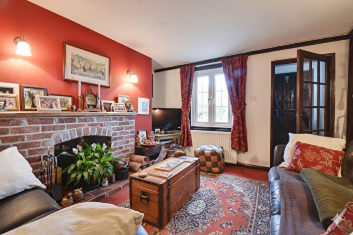 3 Bedroom Semi-Detached House For Sale In Coggeshall Road, Kelvedon, CO5