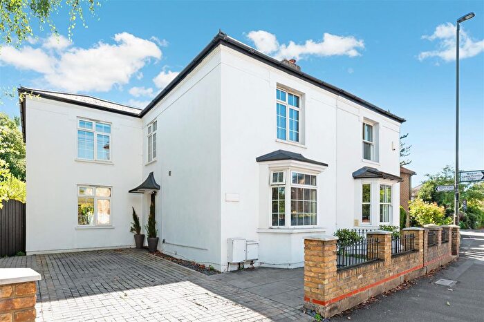 4 Bedroom Semi-Detached House For Sale In Kingston Road, London, SW19