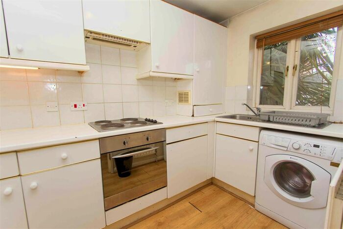 4 Bedroom Terraced House To Rent In Alwyn Gardens, London, NW4
