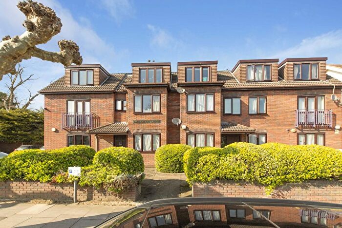 2 Bedroom Flat To Rent In Christchurch Avenue, London, N12