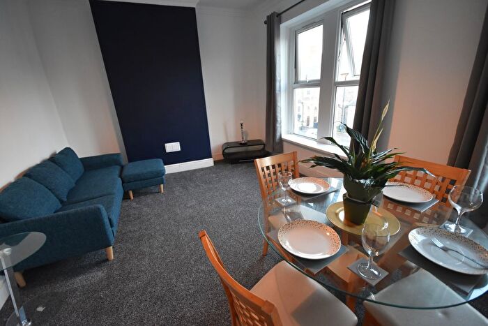 2 Bedroom Flat To Rent In Donald Street, Roath, CF24