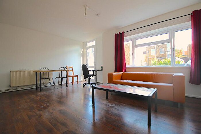 3 Bedroom Flat To Rent In Kirkwall Place, London, E2
