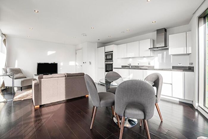 2 Bedroom Apartment To Rent In Camden, London, NW1