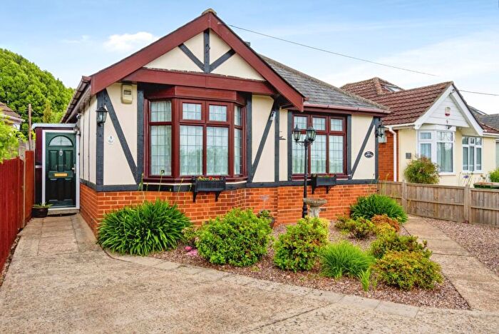 3 Bedroom Bungalow For Sale In Test Lane, Southampton, Hampshire, SO16