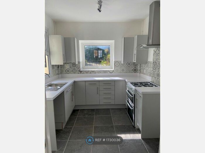 3 Bedroom Terraced House To Rent In Millwood Street, Swansea, SA5