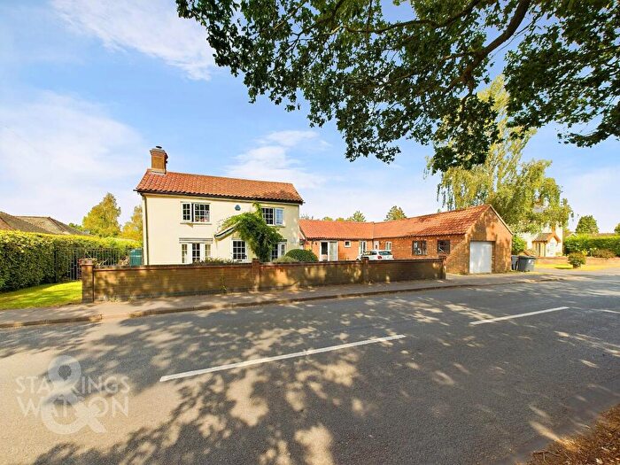 7 Bedroom Detached House For Sale In Dereham Road, Mattishall, Dereham, NR20