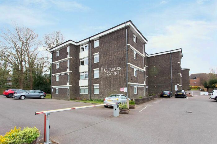 2 Bedroom Flat To Rent In New Dover Road, Canterbury, CT1