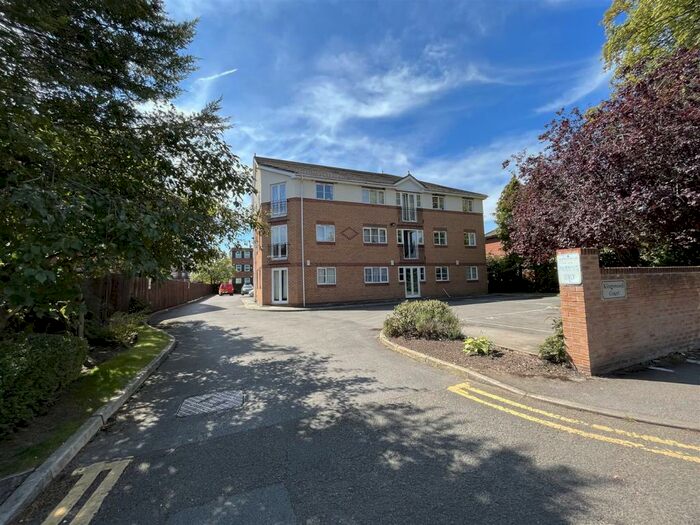 1 Bedroom Apartment To Rent In Grove Avenue, Wilmslow, SK9