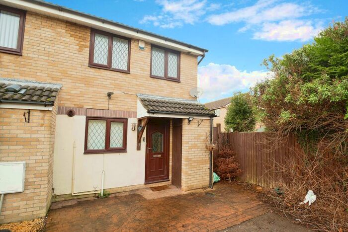 3 Bedroom Semi-Detached House To Rent In Charley Close, CF3