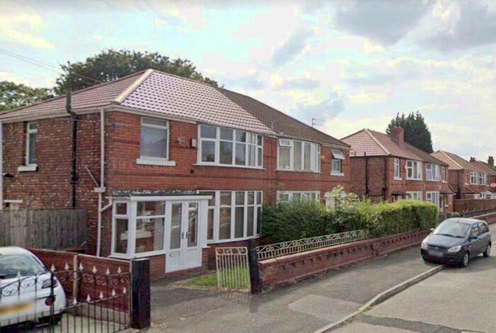 4 Bedroom Semi-Detached House To Rent In Brentbridge Road, Fallowfield, M14