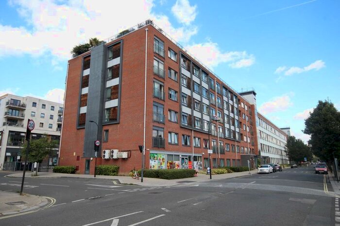 1 Bedroom Flat To Rent In Larden Road, London, W3