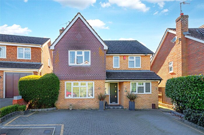 4 Bedroom Detached House For Sale In Ribston Close, Shenley, Radlett, Hertfordshire, WD7