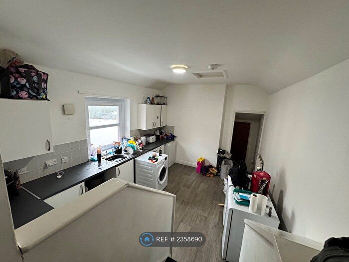 2 Bedroom Flat To Rent In Vere Street, Barry, CF63