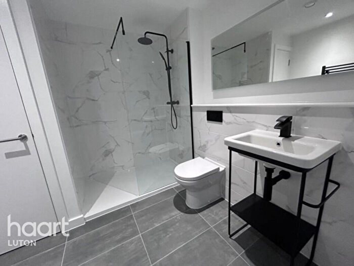 1 Bedroom Flat To Rent In Alma Street, Luton, LU1