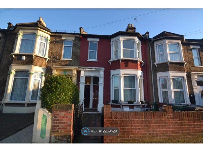 2 Bedroom Flat To Rent In Grove Green Road, London, E11